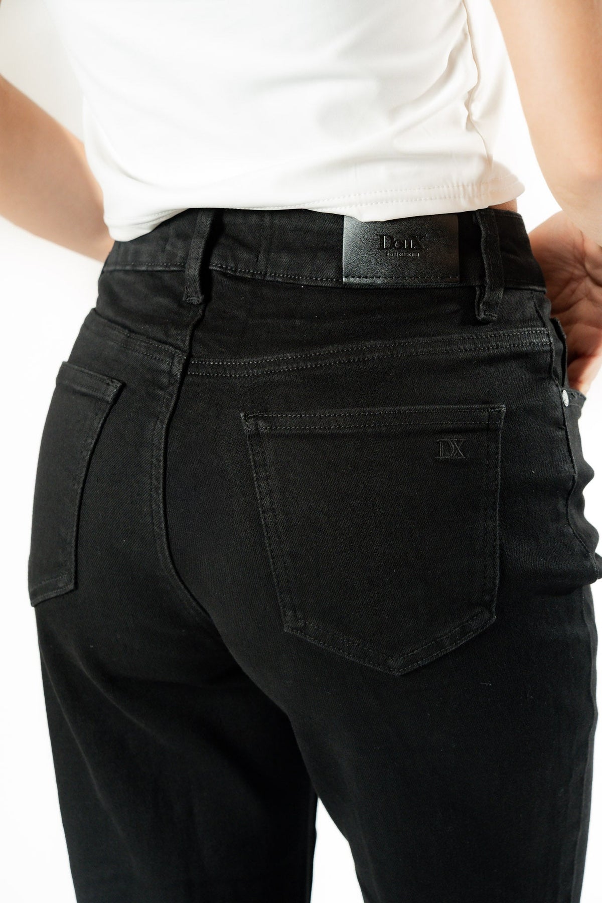Vanessa | Pantalón acampanado negro