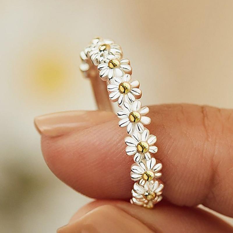 DELACROIX | BAGUE RÉGLABLE EN ARGENT AVEC MARGUERITE