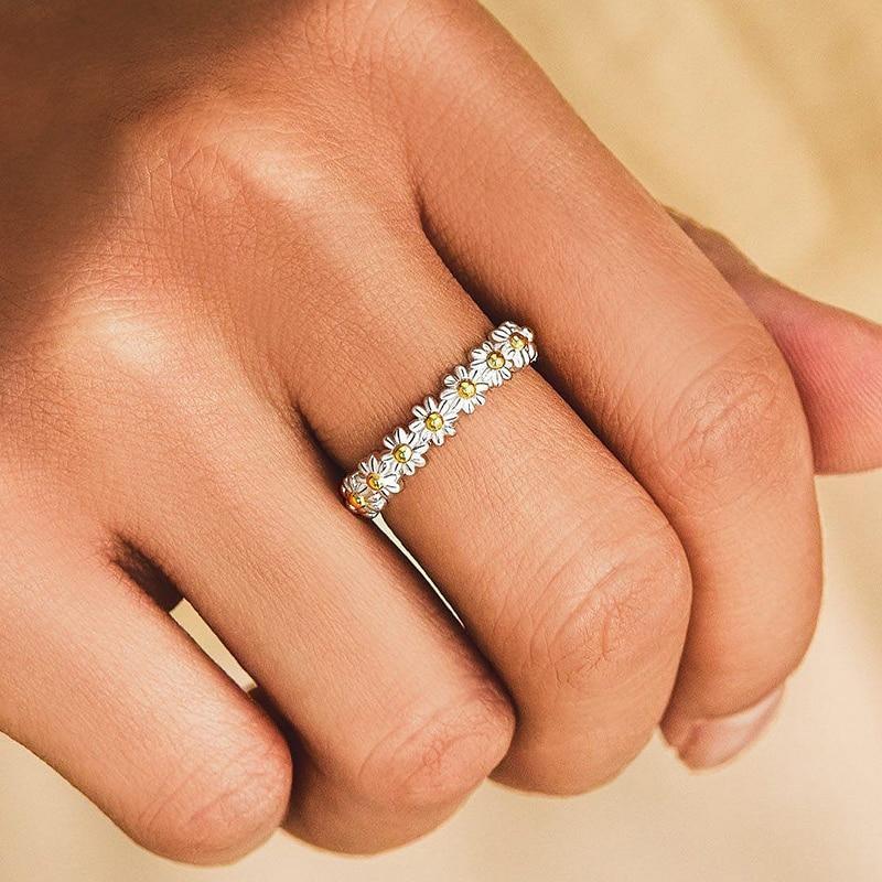 DELACROIX | BAGUE RÉGLABLE EN ARGENT AVEC MARGUERITE
