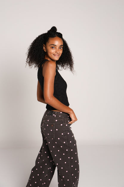 Bianca | Jeans chocolate con lunares rosas