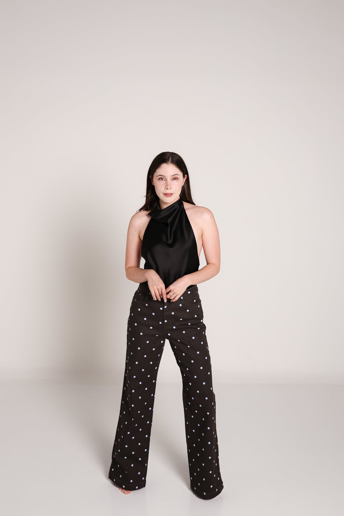 Martina | Jeans chocolate con lunares azules