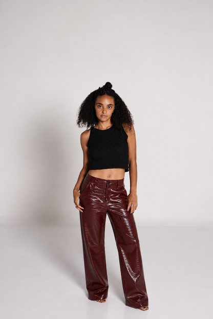 Isabella | Pantalón recto vino efecto piel