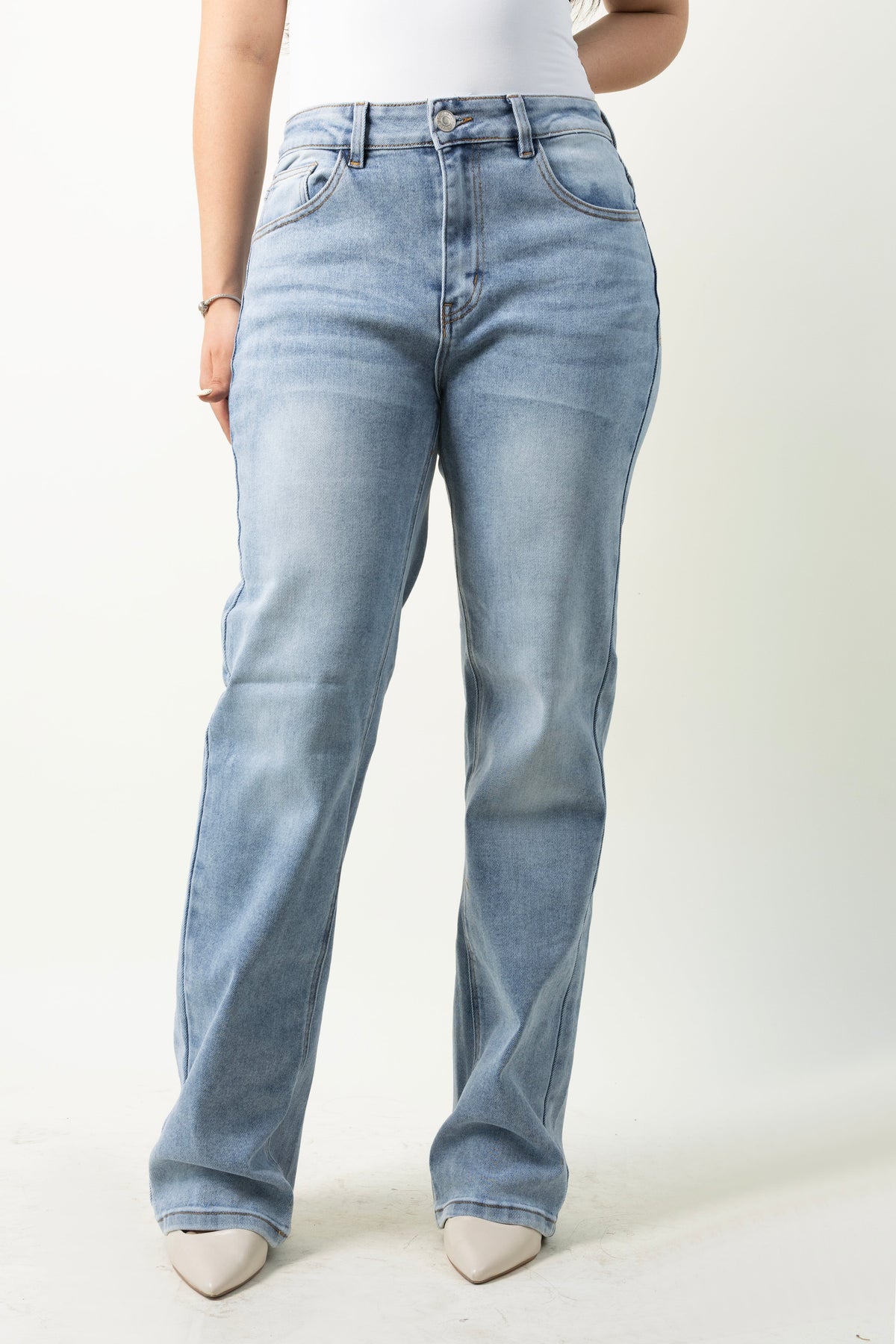 Estrella | Pantalón recto azul claro con estrellas brillantes