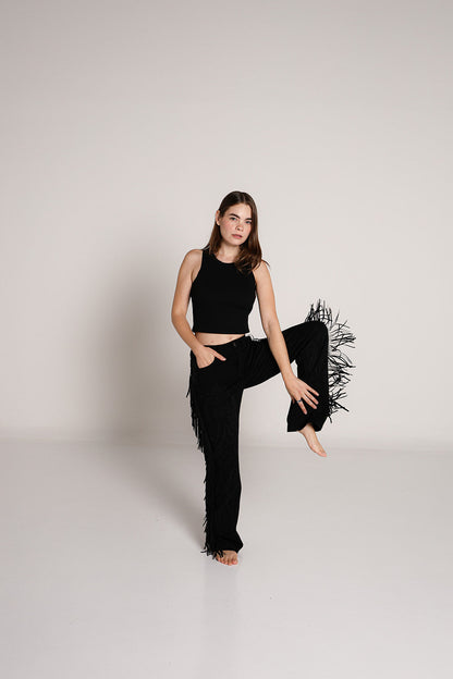 Natalia | Pantalón recto negro deshilachado