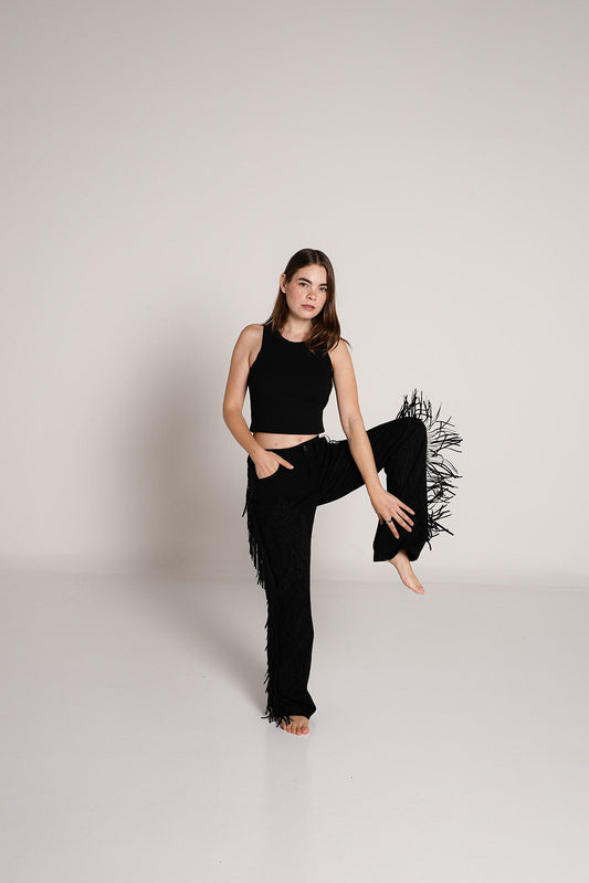 Natalia | Pantalón recto negro deshilachado