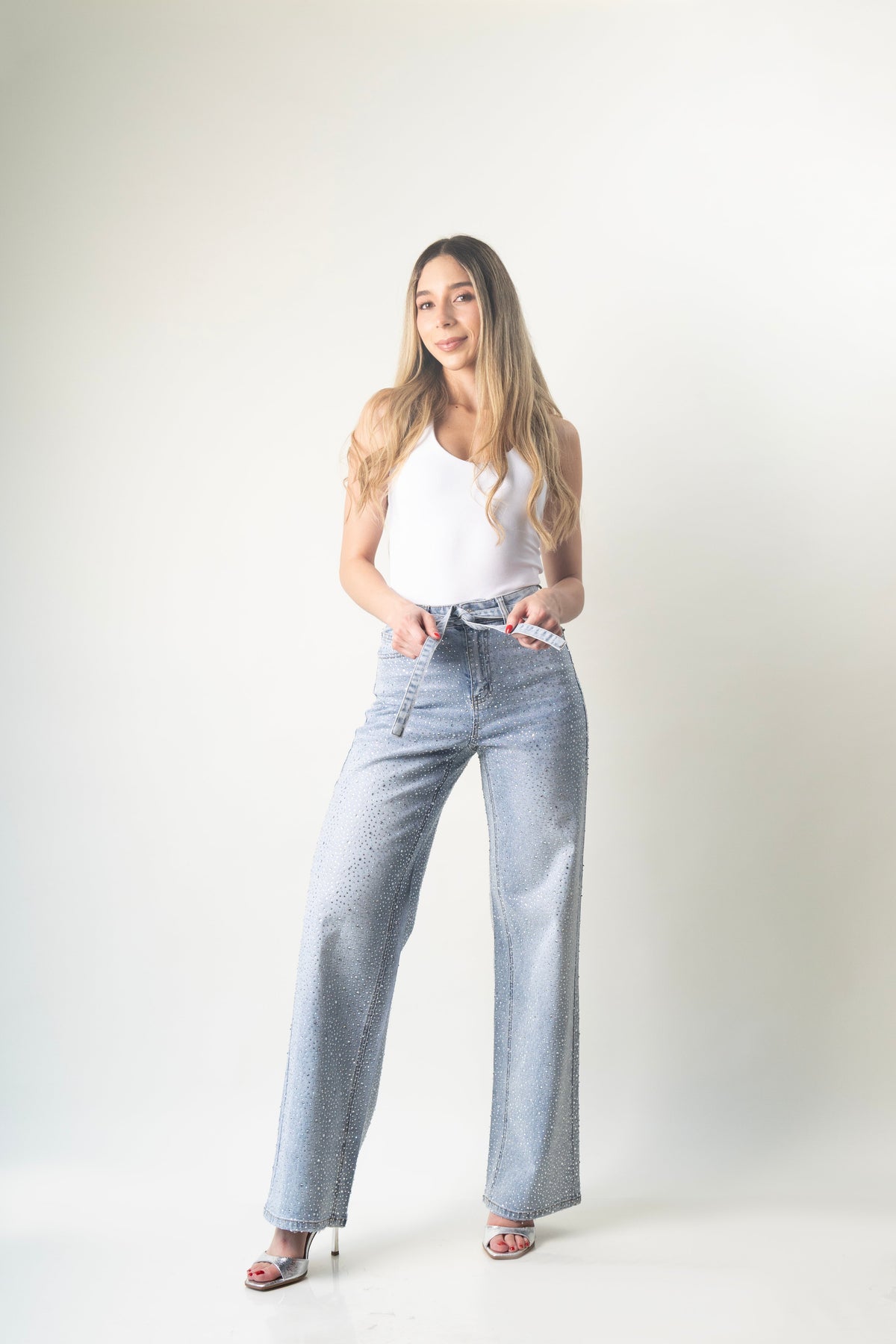Camila | Pantalón wide leg azul con brillos y cinturón