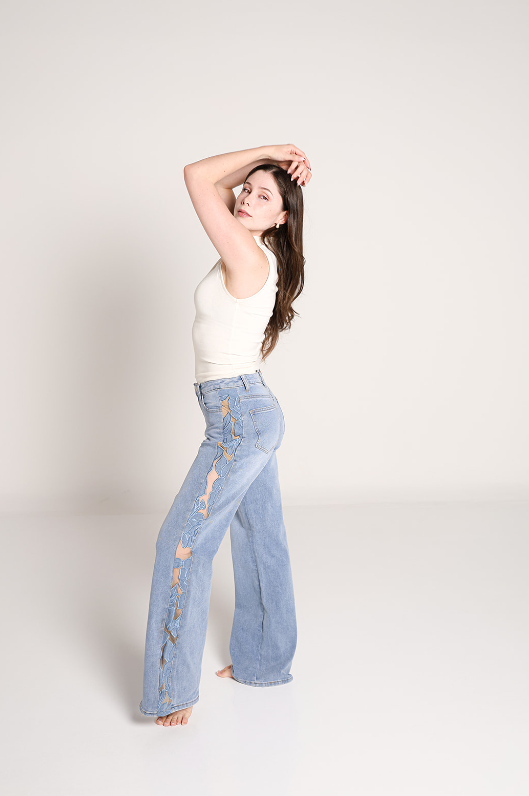Romina | Pantalón wide leg azul claro con detalle lateral