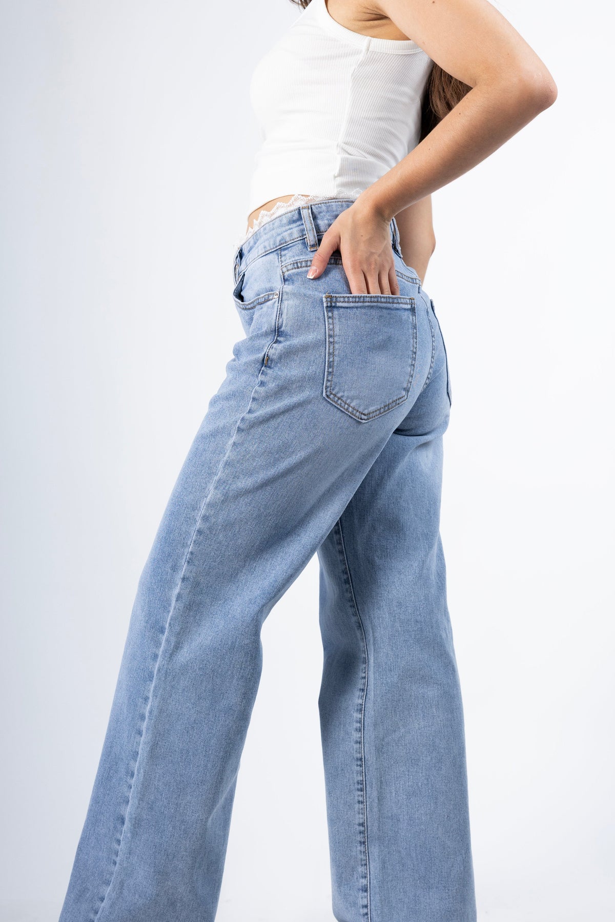 Elisa | Pantalón wide leg azul claro con encaje