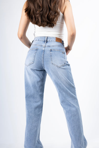 Elisa | Pantalón wide leg azul claro con encaje